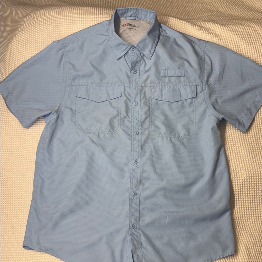 The American Outdoorsman Light Blue Performance Fishing Button Down Shirt - L